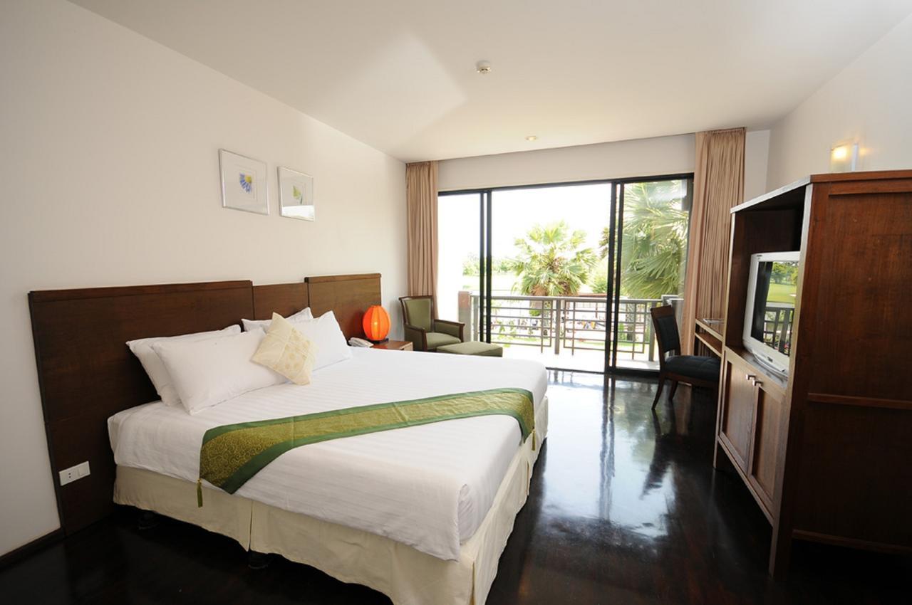 Suwan Golf & Country Club Konuk evi Nakhon Chai Si Dış mekan fotoğraf