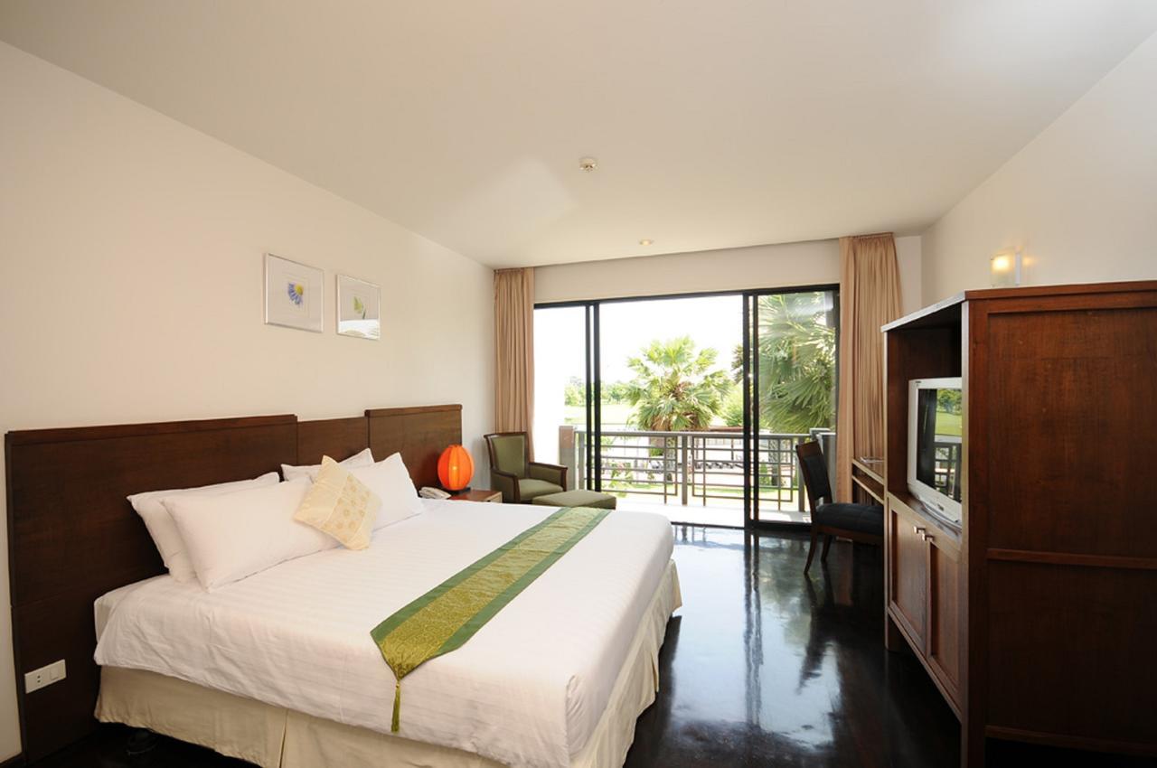 Suwan Golf & Country Club Konuk evi Nakhon Chai Si Dış mekan fotoğraf